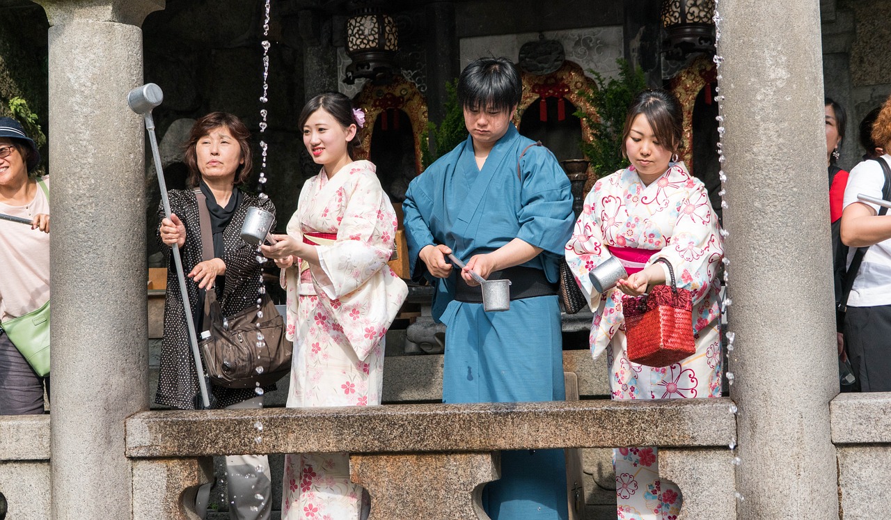 日本同志电影，法律与文化的探讨与解读