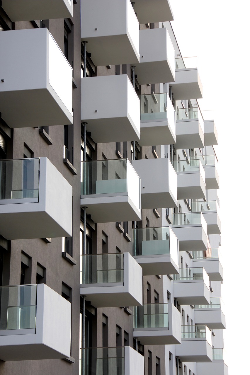 大连房产最新动态,市场走势、未来展望及价格分析