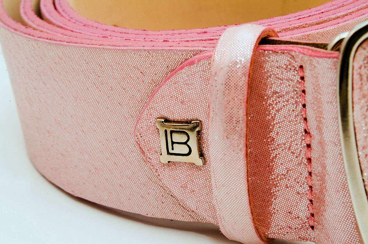 悦薇防晒新品引领时尚防护新潮流