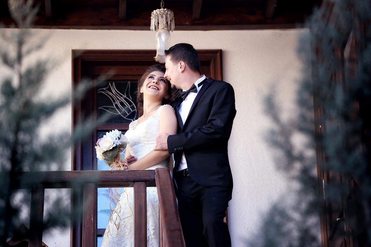 揭秘演员贺刚的老婆，神秘面纱背后的故事揭秘