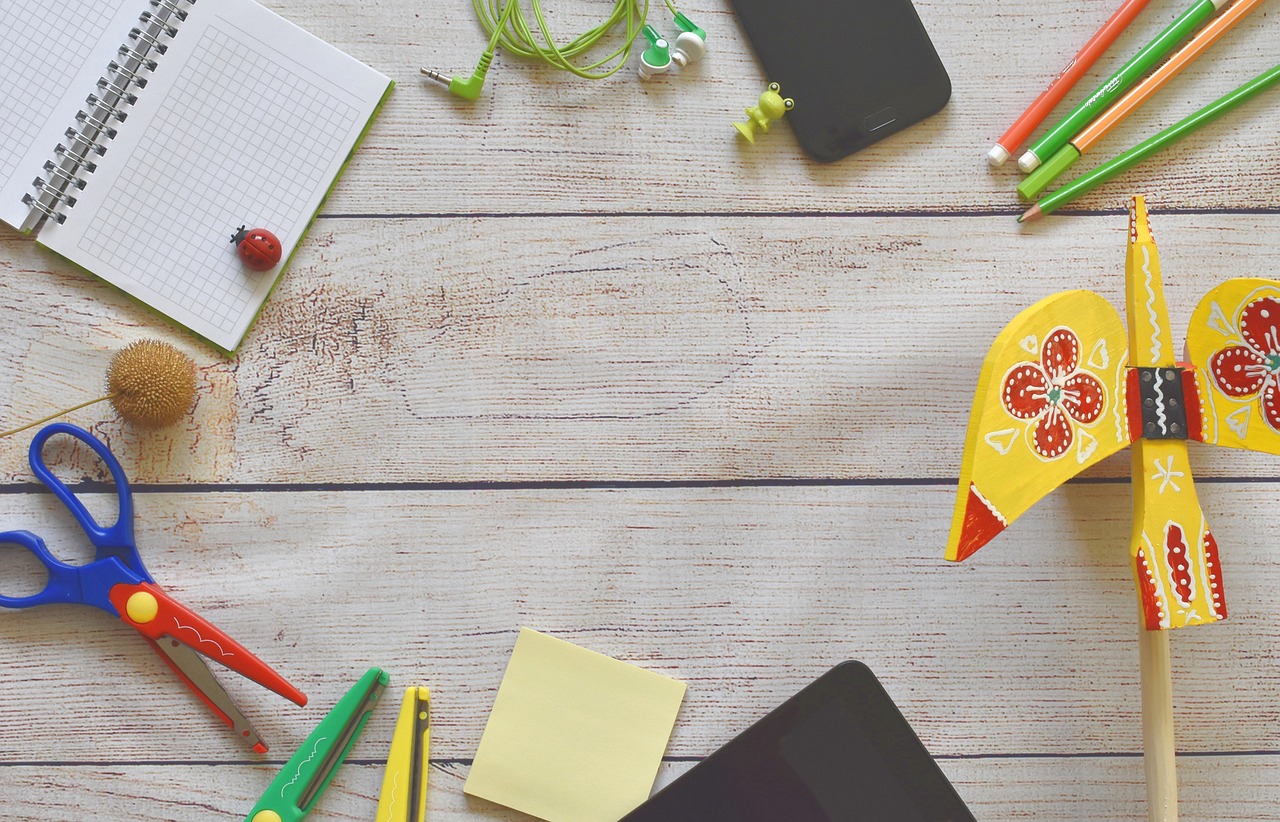 韩志国最新微博动态聚焦时事热点,传递正能量之声