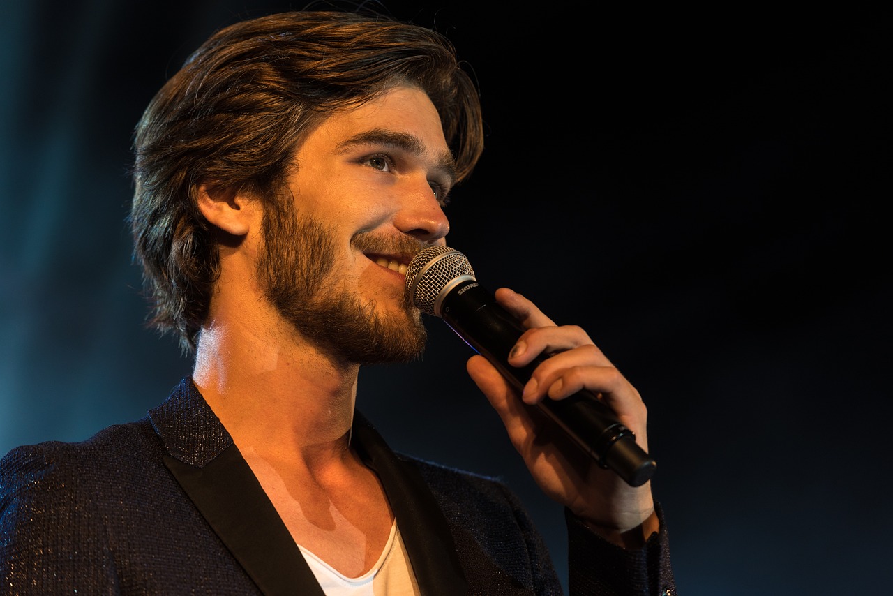 岳云鹏最新相声节目，传承与创新的艺术交融之夜