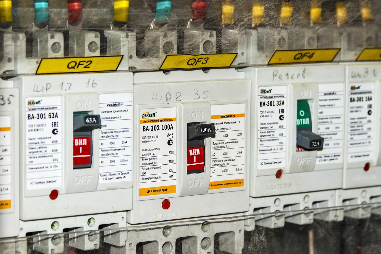 建筑设计防火规范最新版，保障安全的关键要素详解