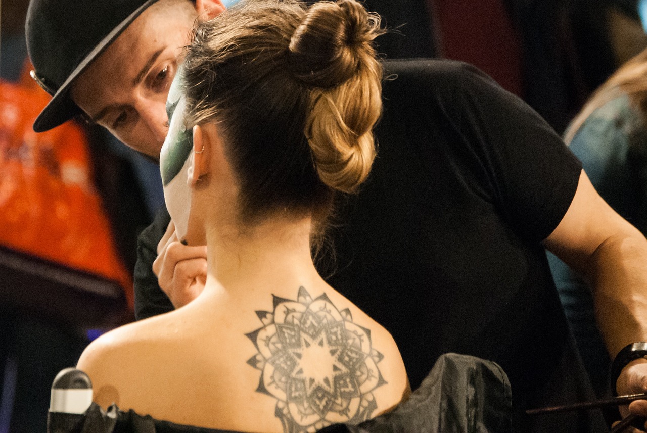 艺术盛宴,国外人体彩绘比赛视频,创意狂欢展现艺术无界魅力