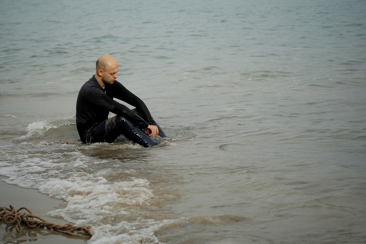 海洋深处的传奇故事，最新渔民小说全本阅读