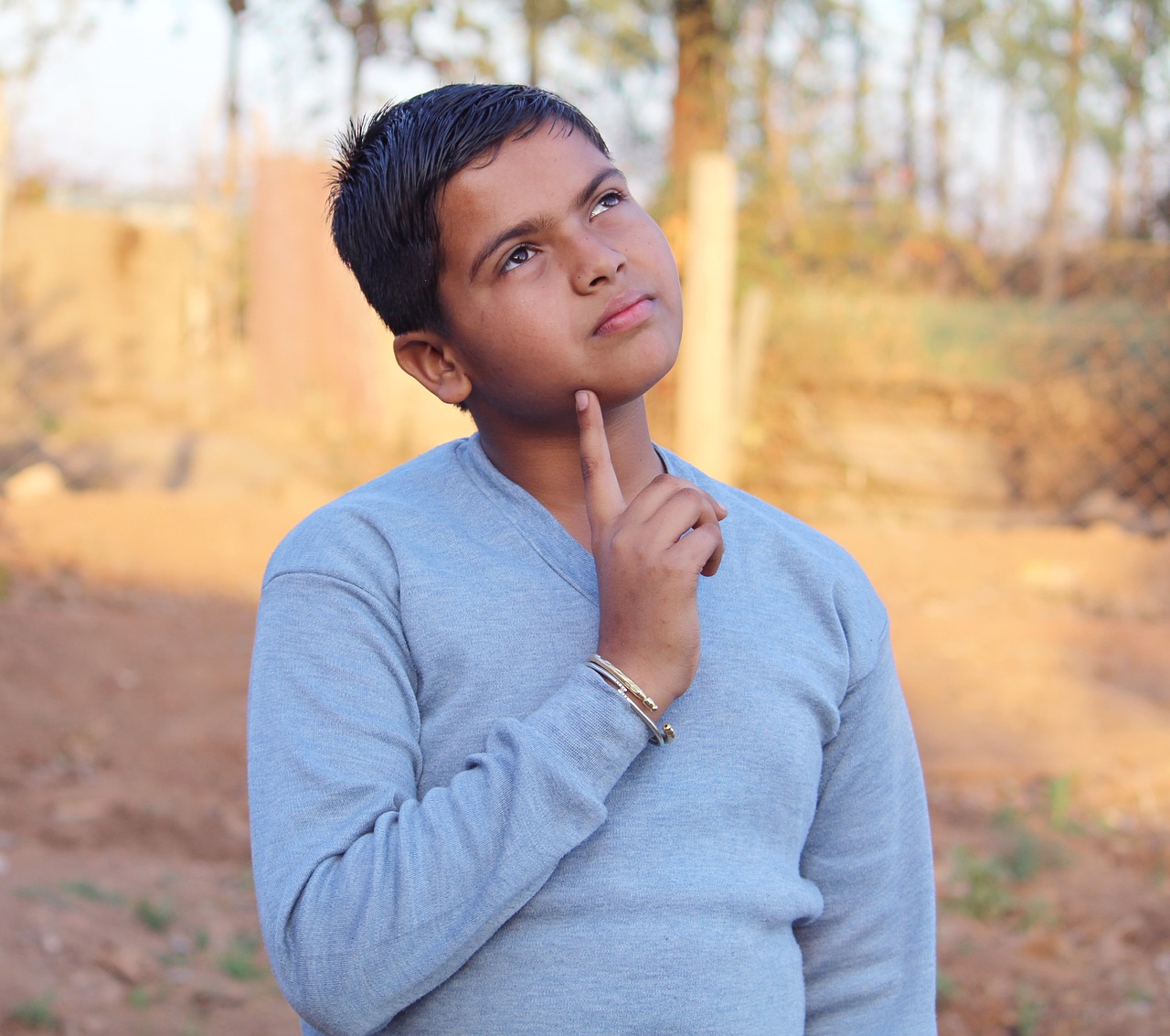 星光下的胖胖喜剧演员，魅力与力量的展现