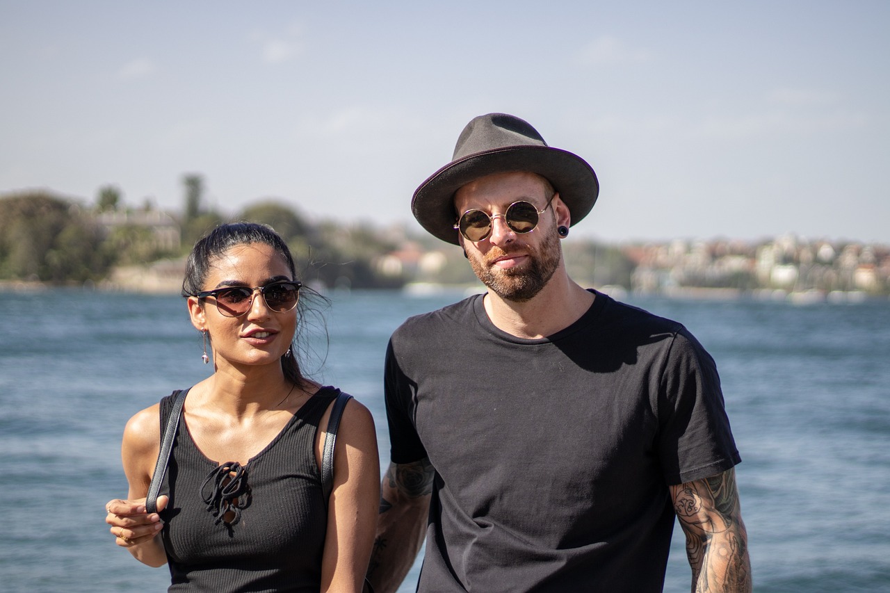 电影花吃了那女孩，迷离的情节与深刻的启示