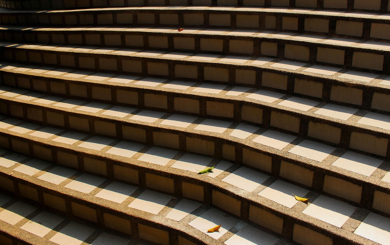 最新梯子使用技巧详解，实用指南与操作技巧