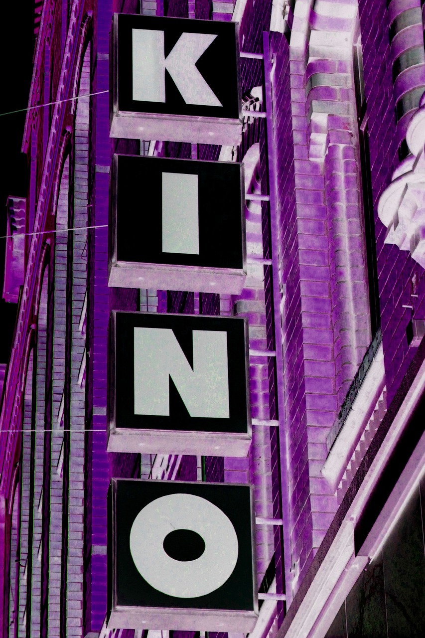 全球影视文化的交汇点，国外电影网站概述