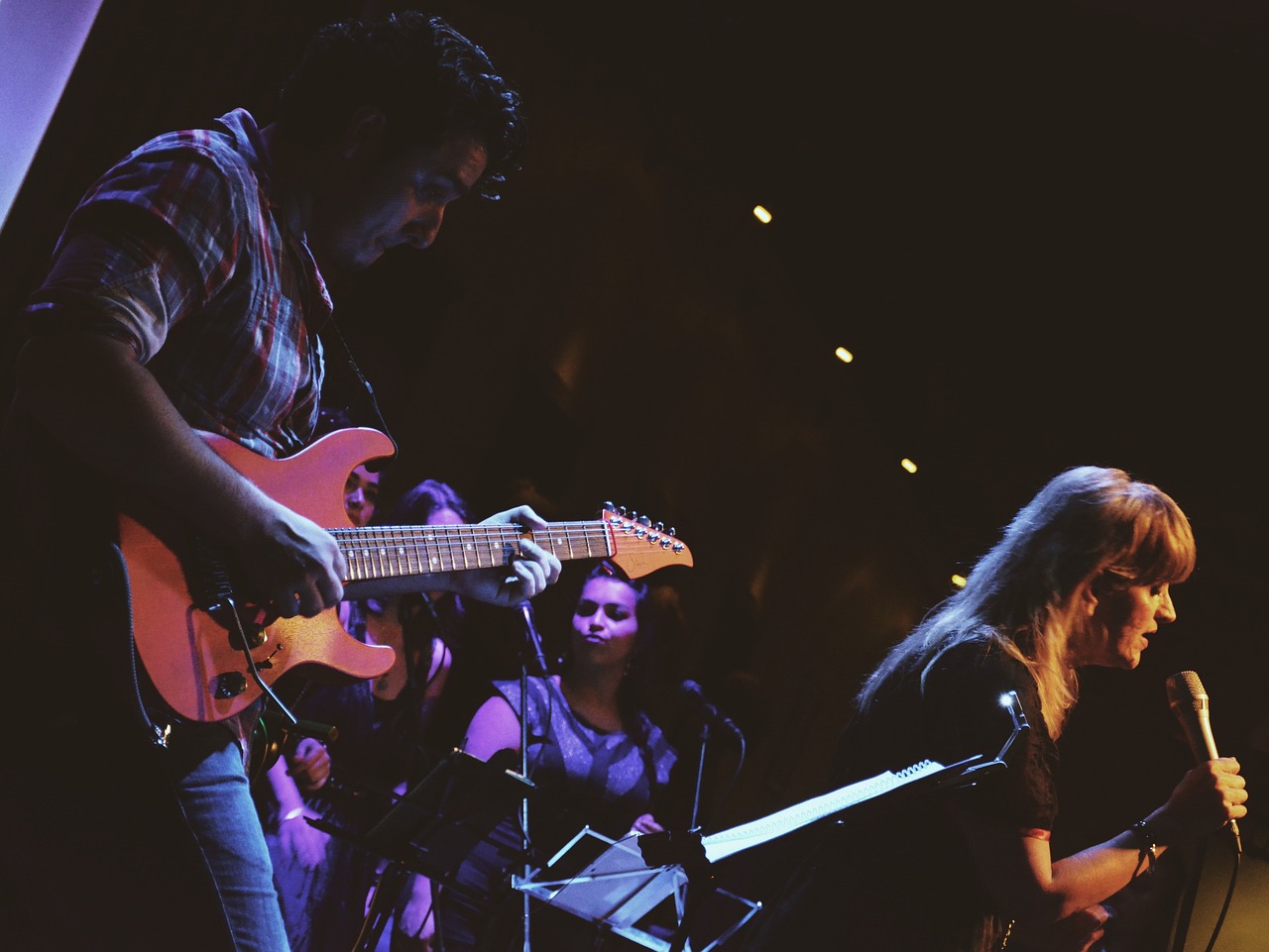 Vava最新歌曲发布,掀起音乐风潮的新篇章