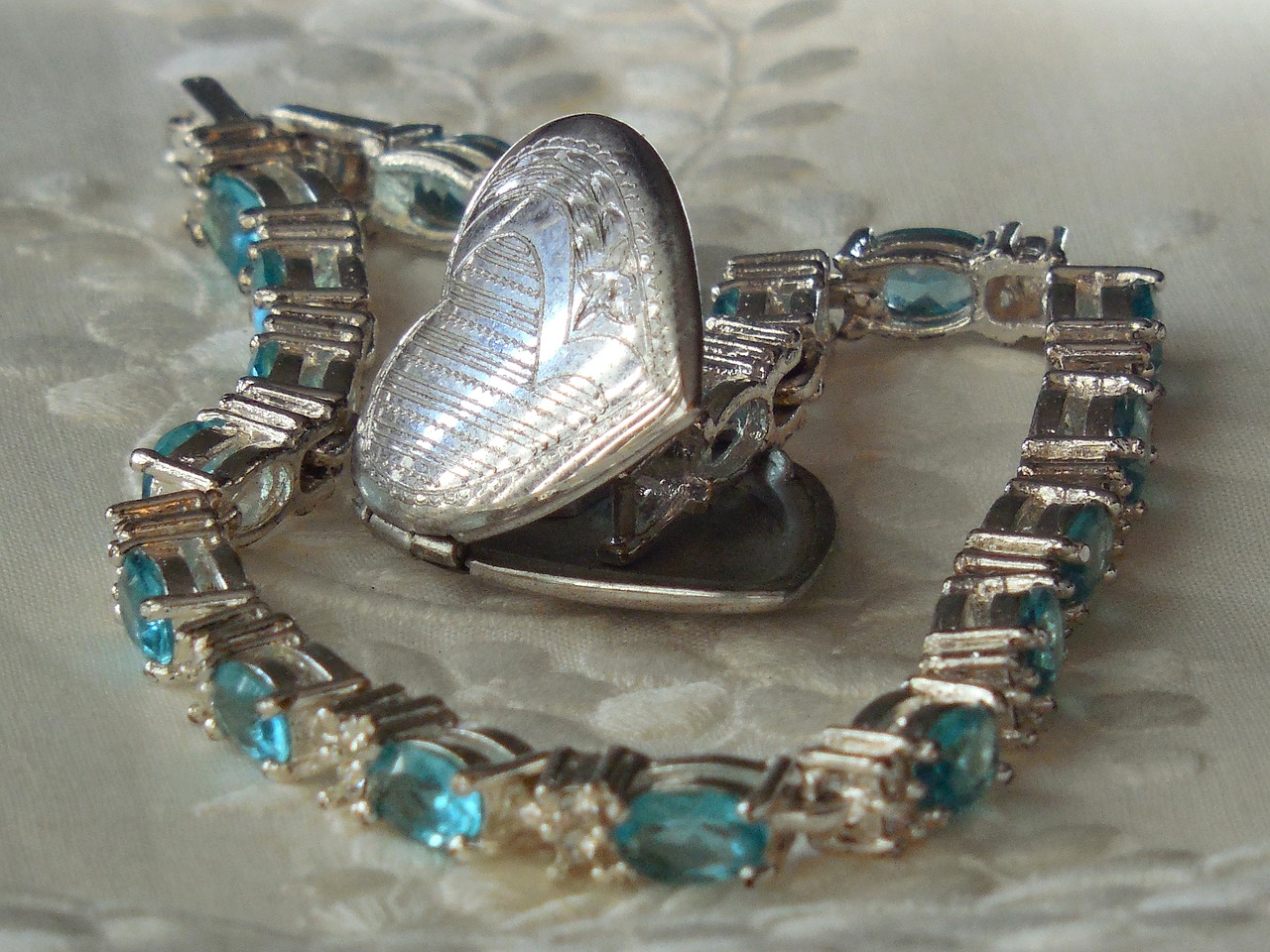 魅力帅气男生头像动漫高清精选