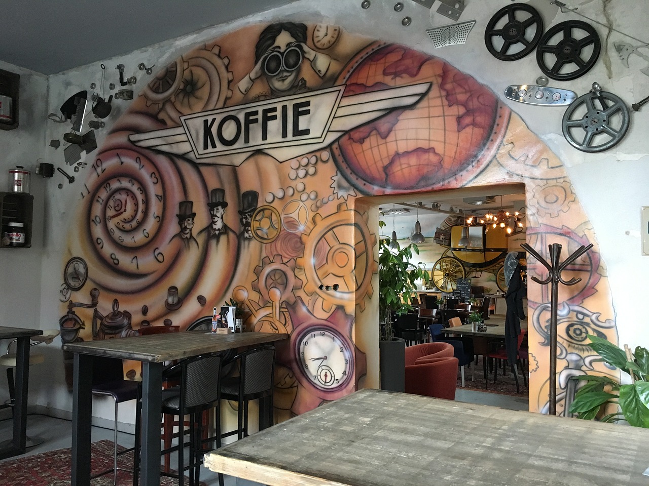 美发店与电影的跨界碰撞，时尚艺术融合之旅