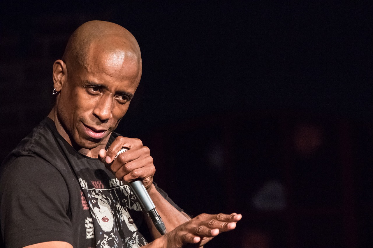 戏剧之魂的微妙展现,演员表情的深度解读