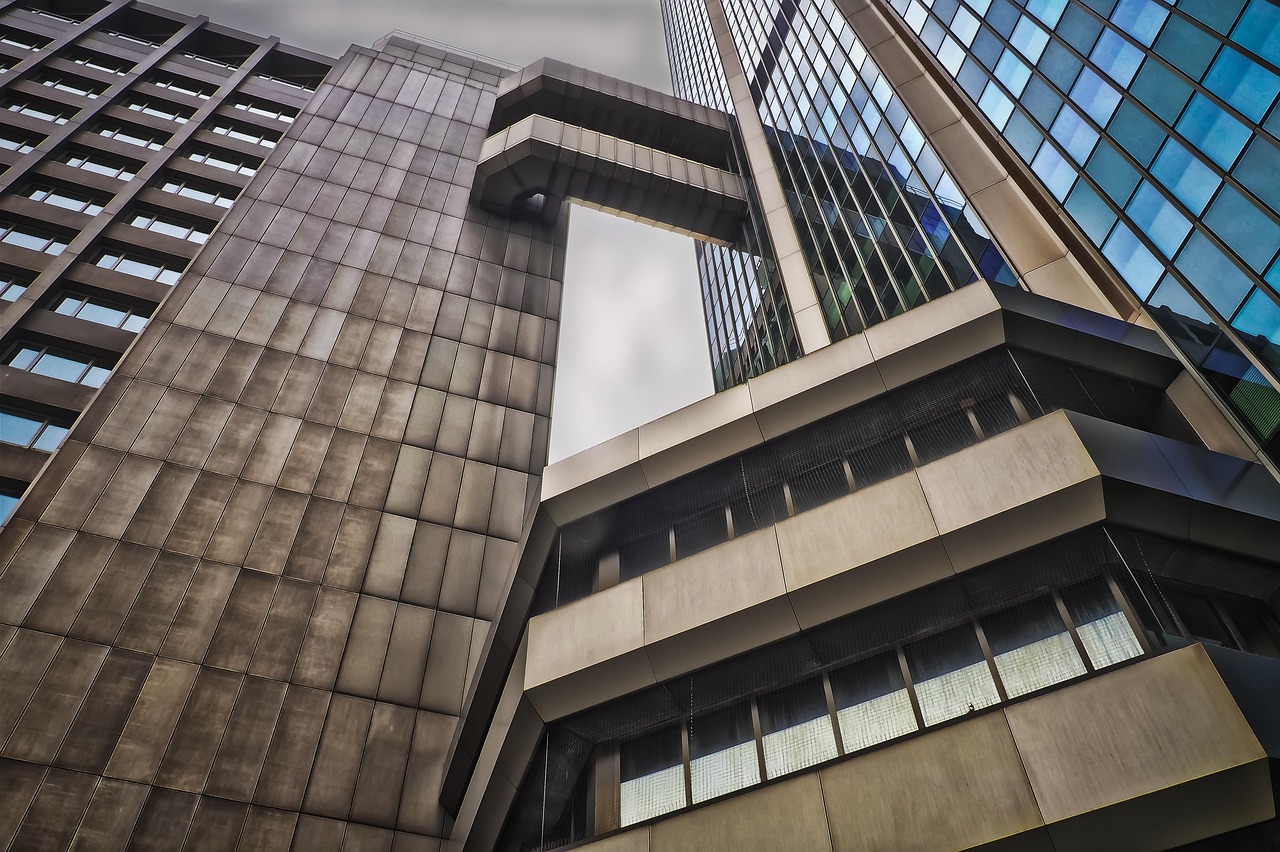 棚户区改造补偿政策及房屋补偿方式深度解析与研究探索