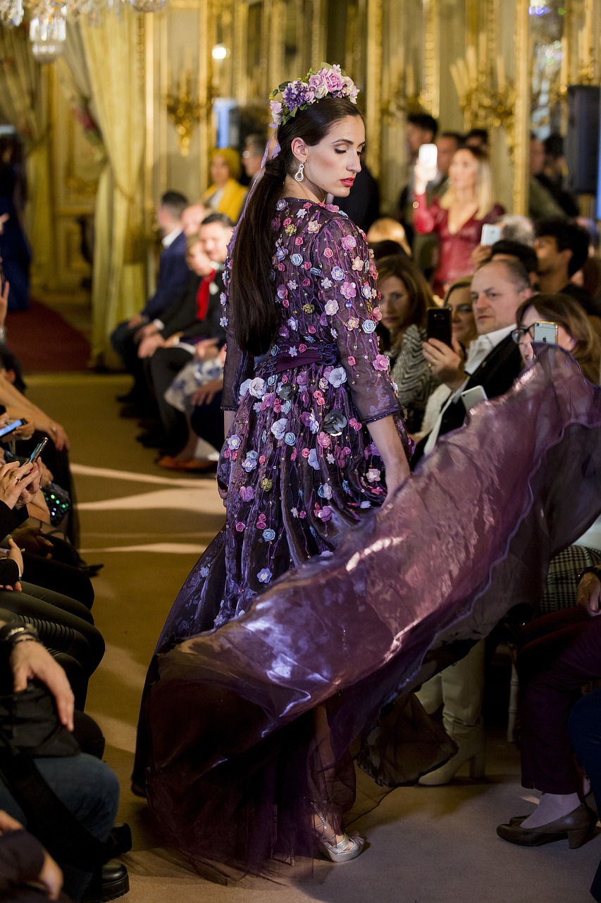 贝克汉姆最新造型，时尚先锋的魅力演绎风采独展