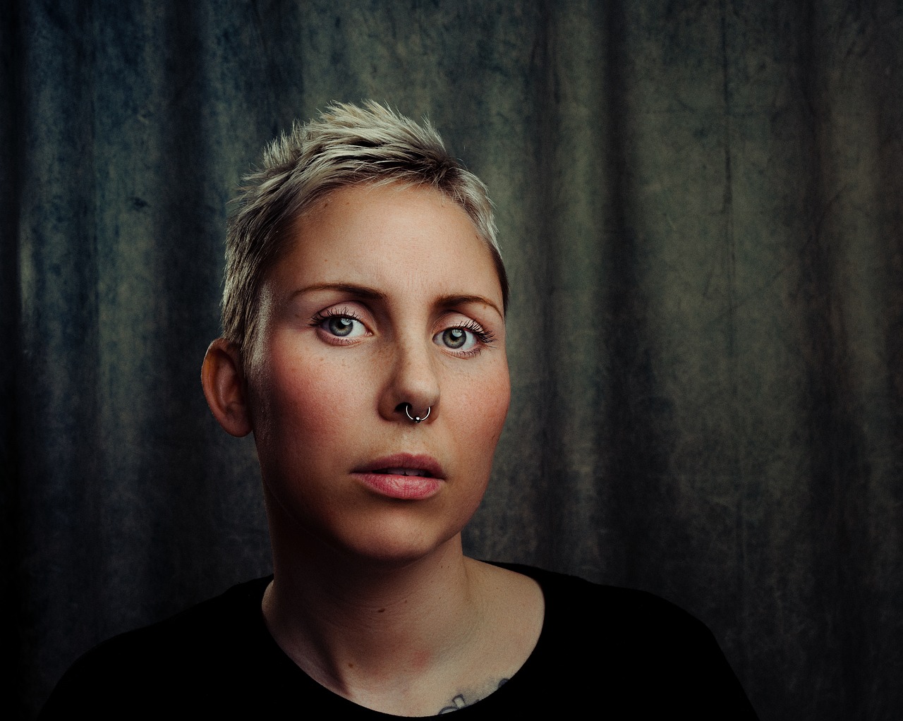 秦先生的最新肖像照