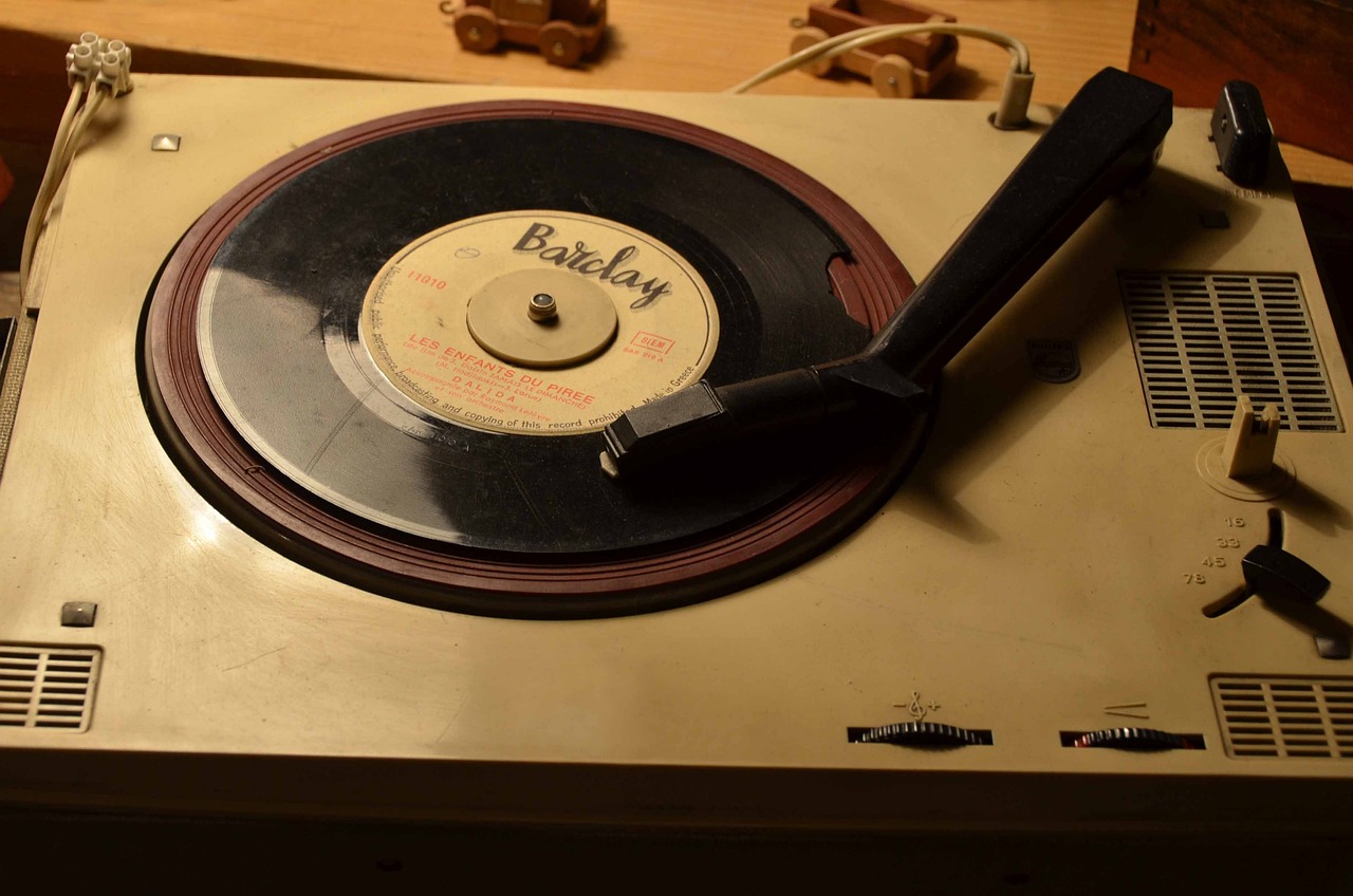 深度解读市场动态，全面指南解析股票分析与投资策略