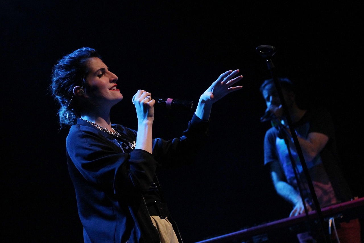 健美比赛高潮时刻,肌肉硬度的瞬间展现