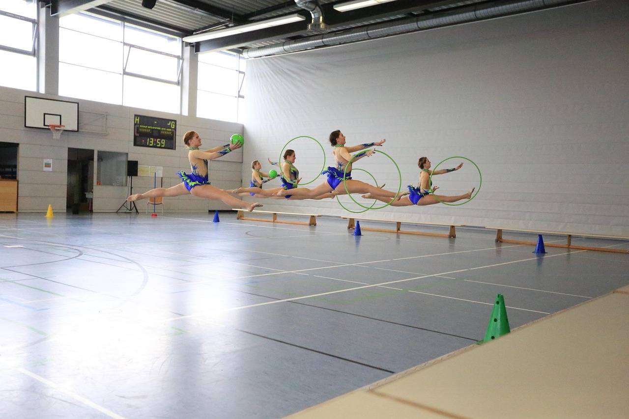 郑爽最新动态，明星之路持续闪耀的光芒