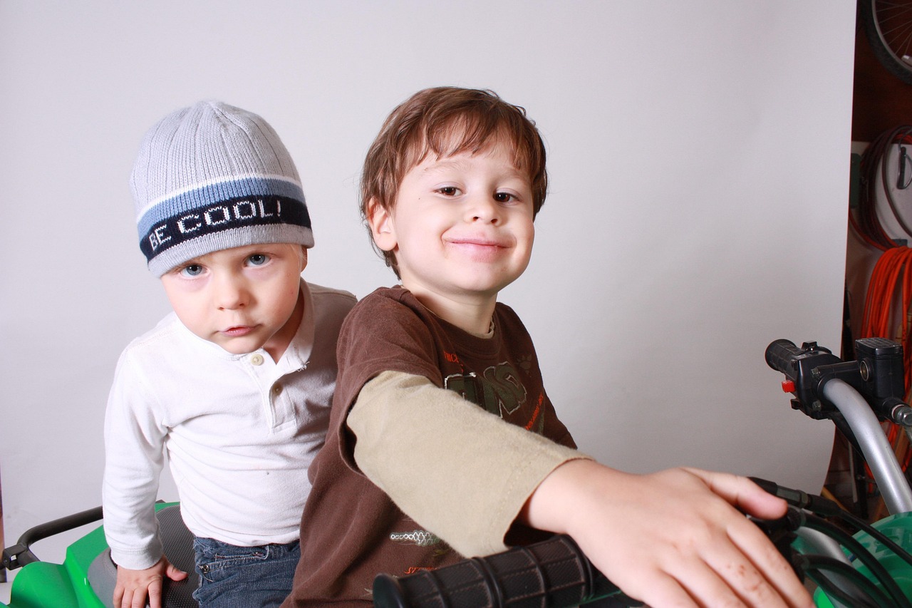 张杰谢娜小说，爱的裂痕——最新情感虐心之作