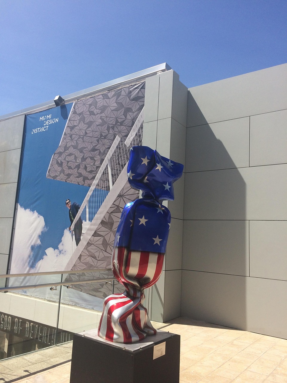 探索插画艺术全新领域的最新动态插图叉