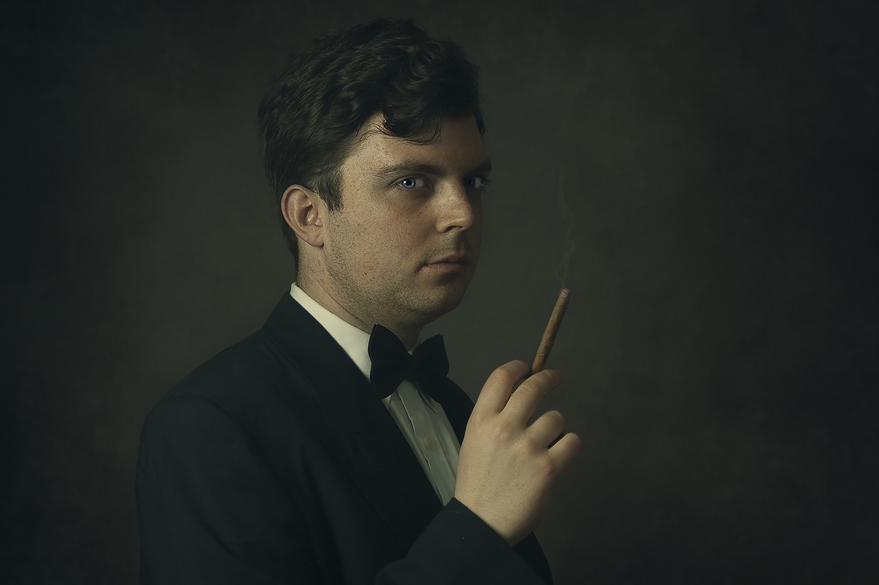 成人电影的探索、争议与反思