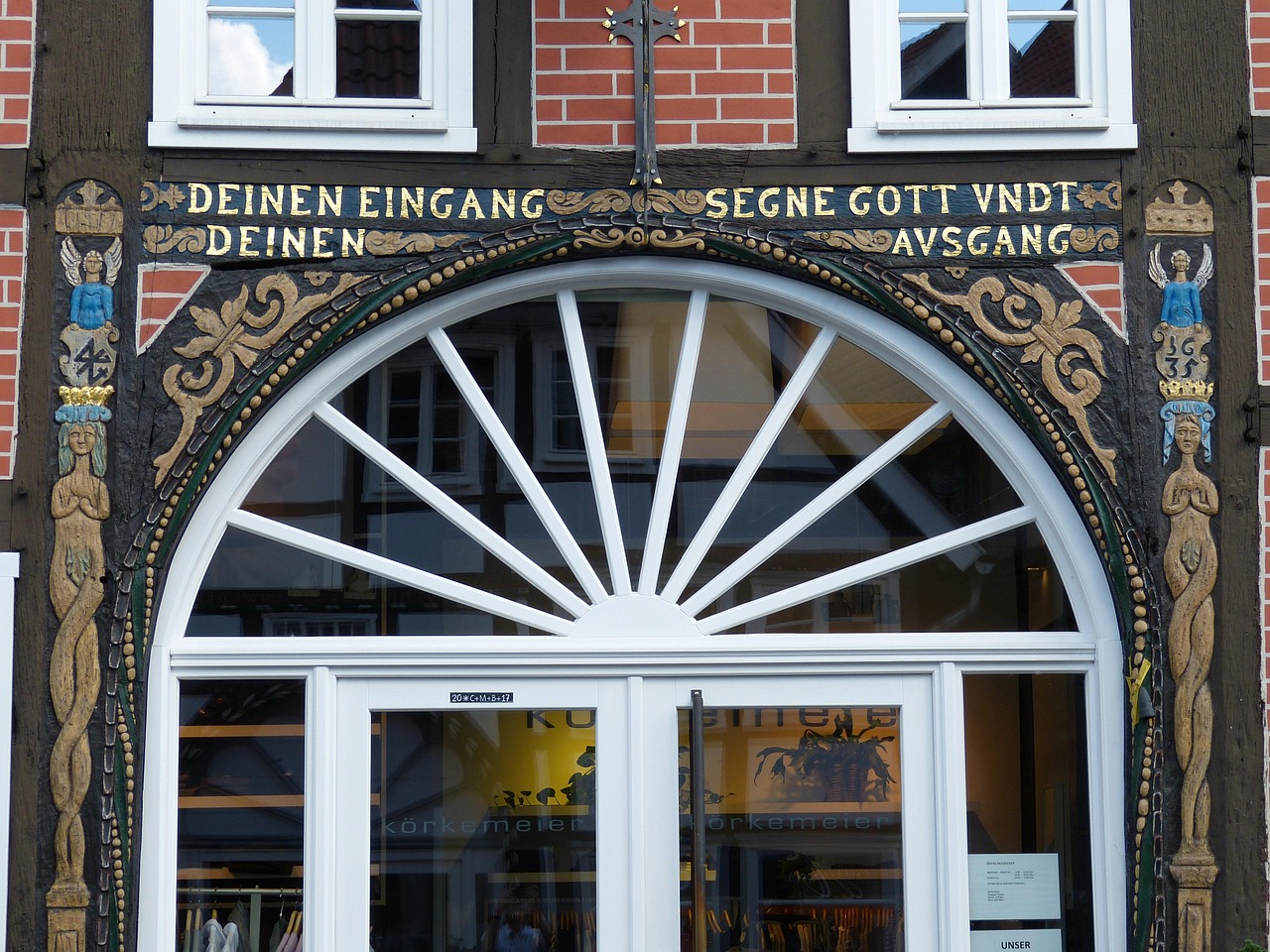 精选卧室门图片，设计灵感与实用性的完美融合