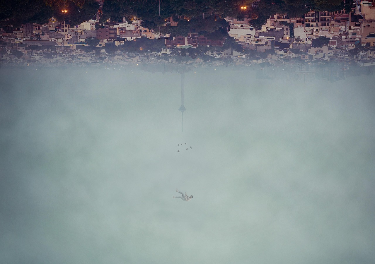 只有我不存在的城市，虚拟世界与现实情感的深度交融