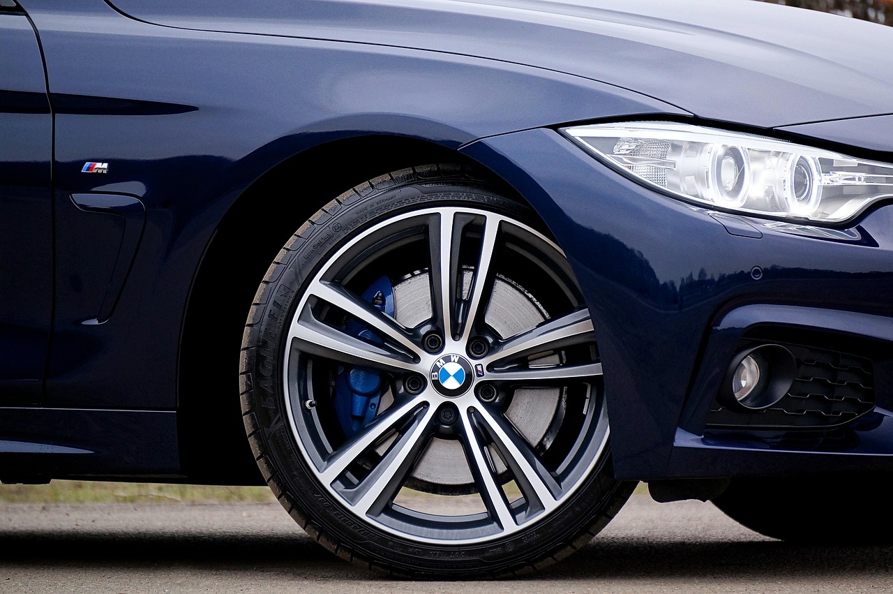 废金属价格实时走势，分析影响因素及最新动态。