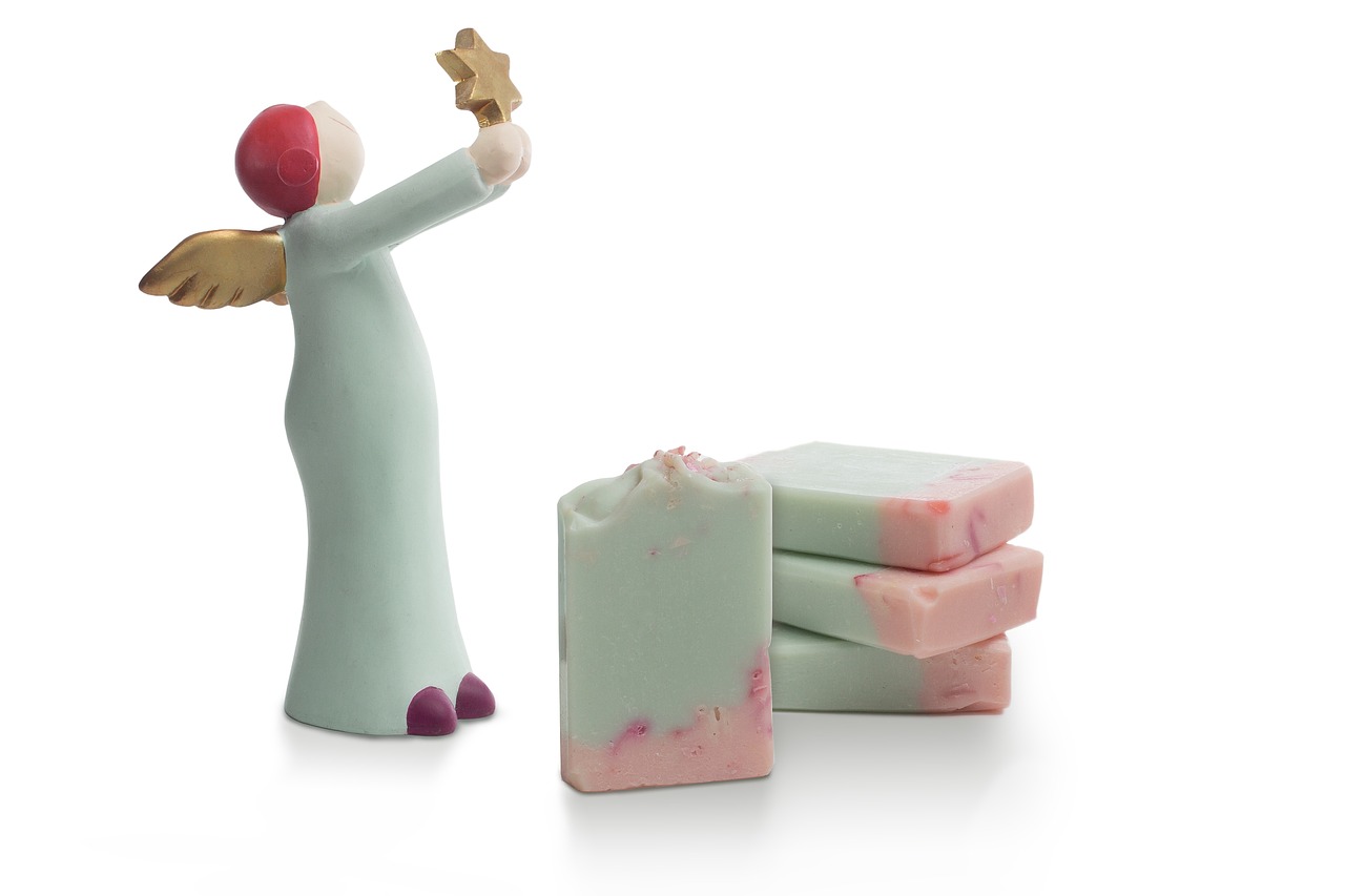 影视行业发展趋势，尊重道德与法律，倡导健康娱乐方式