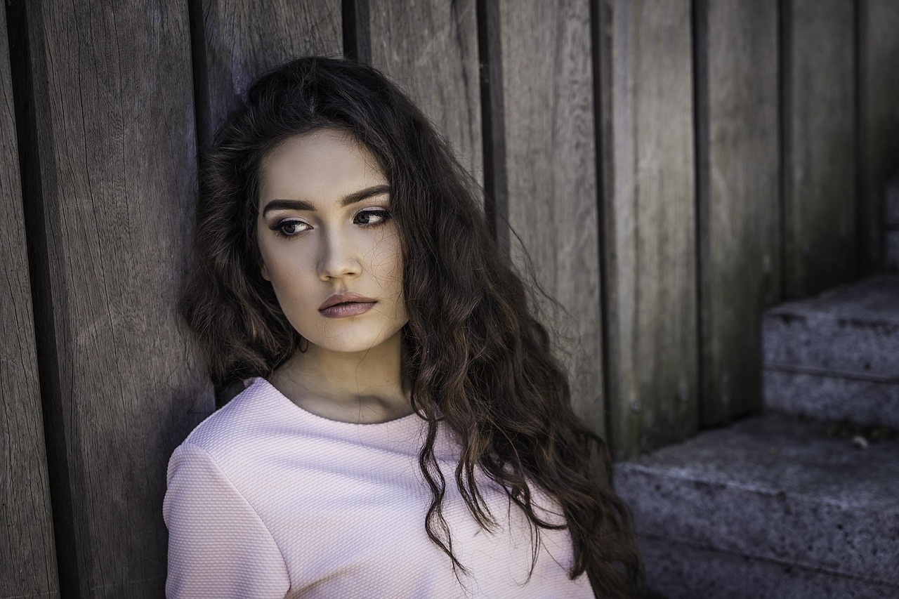 最新女发型流行趋势，时尚潮流引领你的发型选择