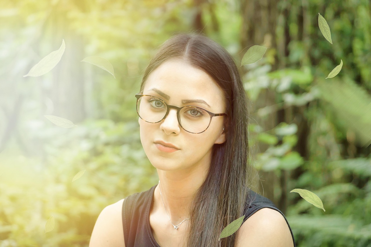 时尚嘟嘴潮流，个性表达的新风尚