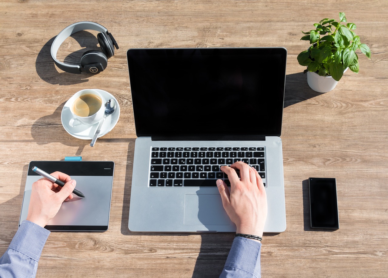 苹果，揭示人性复杂面的深度之作