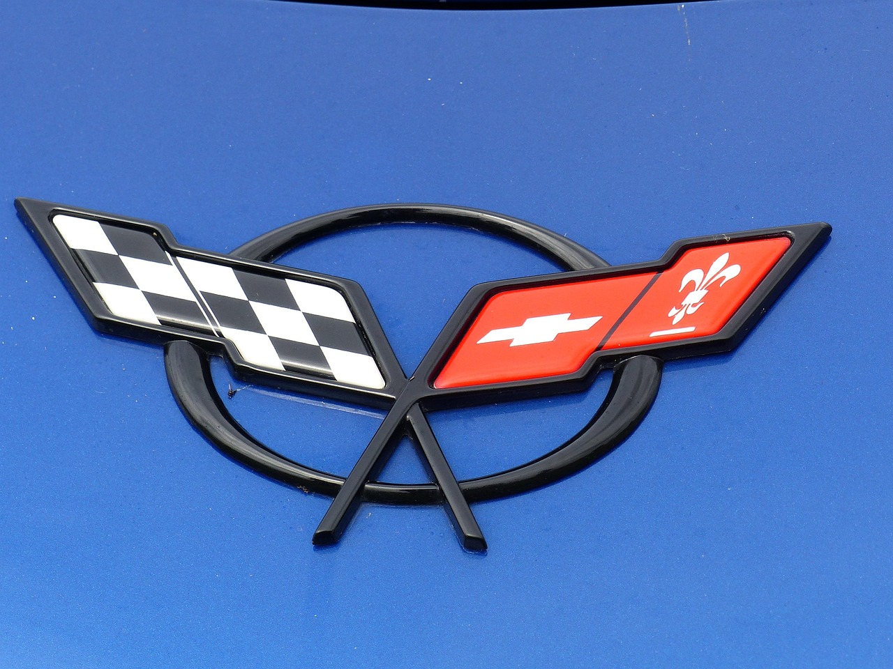 奔驰全新标识，重塑豪华与创新的典范标志