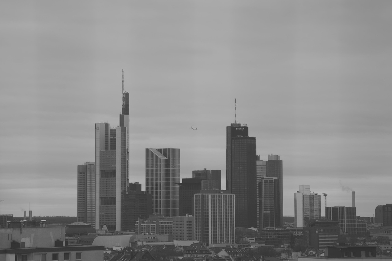 绿地集团新盘发布，引领城市居住新风尚