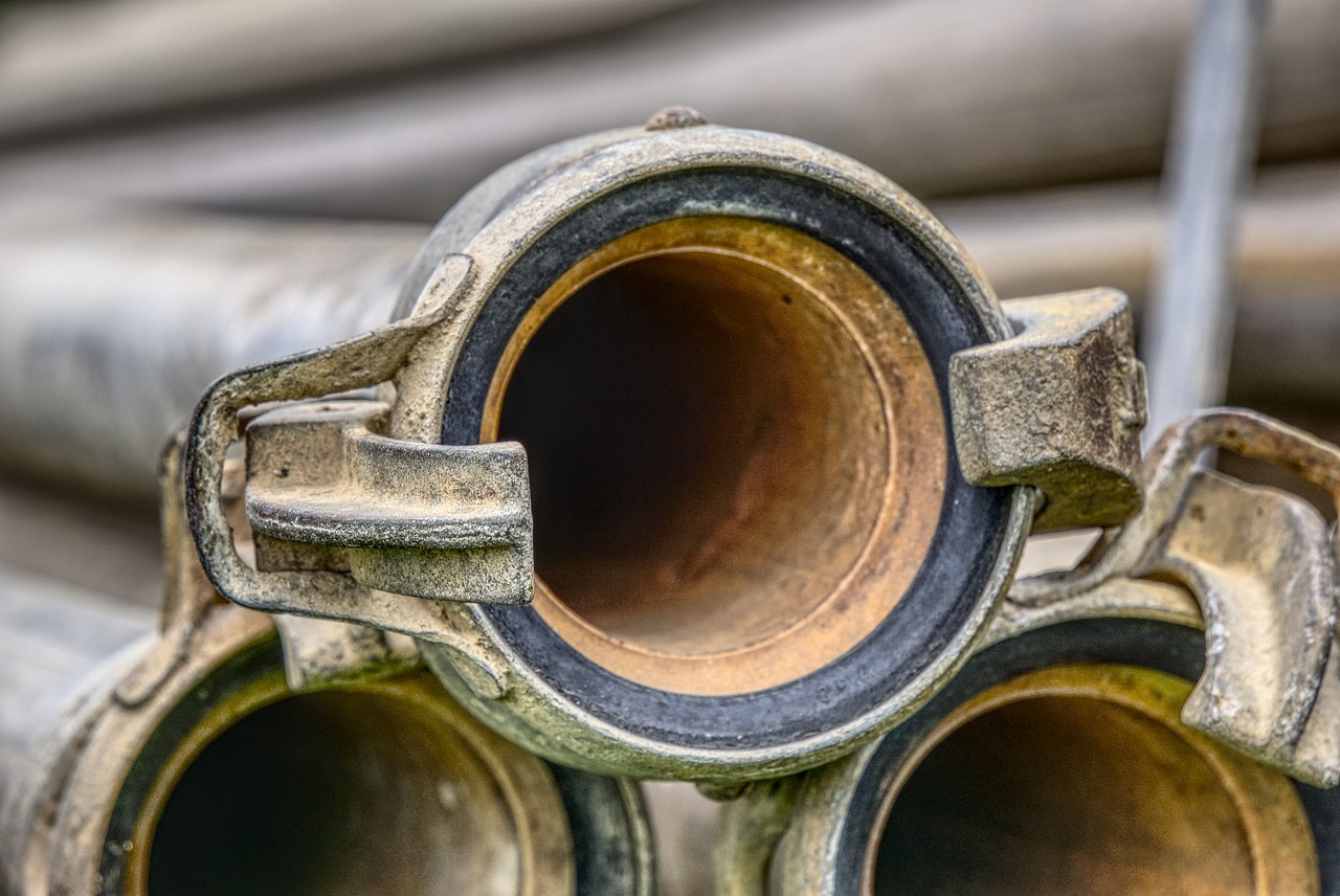 聚焦300096股票行情动态分析