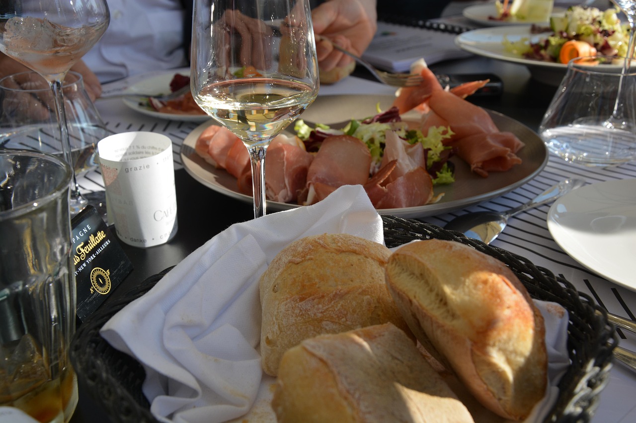 苹果盛宴，别开生面的吃苹果比赛狂欢日